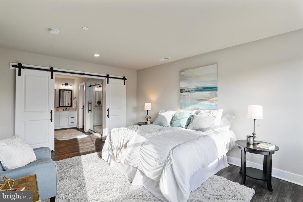 11406 Sunny Hill Ct