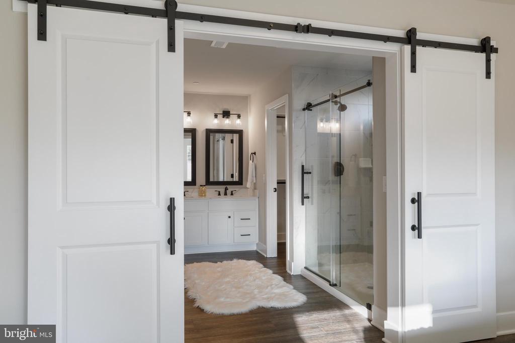 11406 Sunny Hill Ct