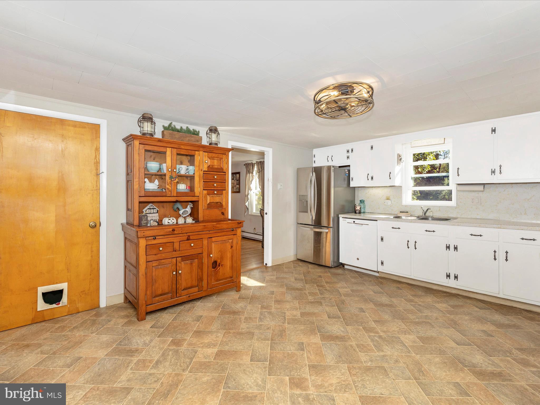 22705 Jefferson Blvd