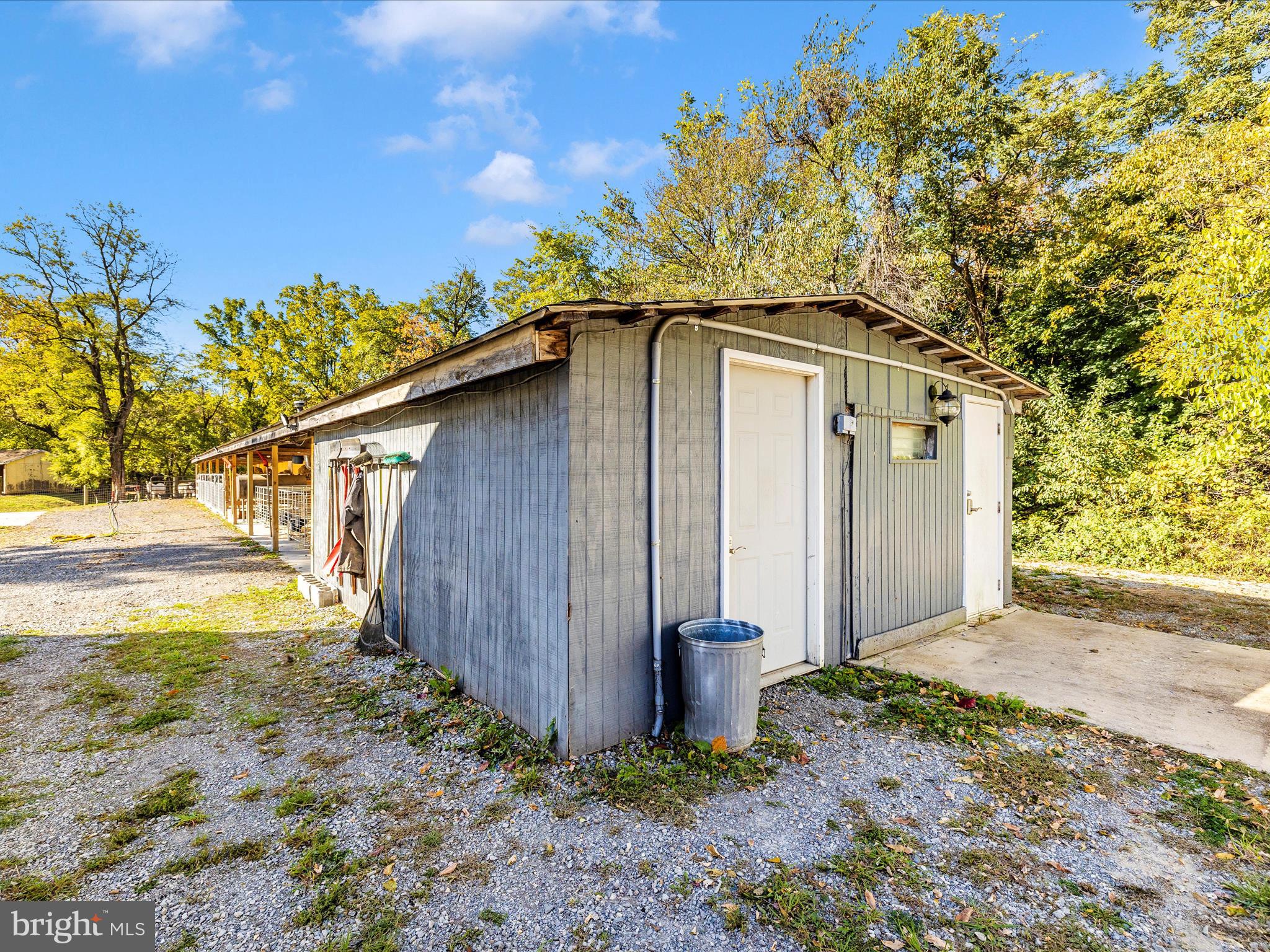 22705 Jefferson Blvd