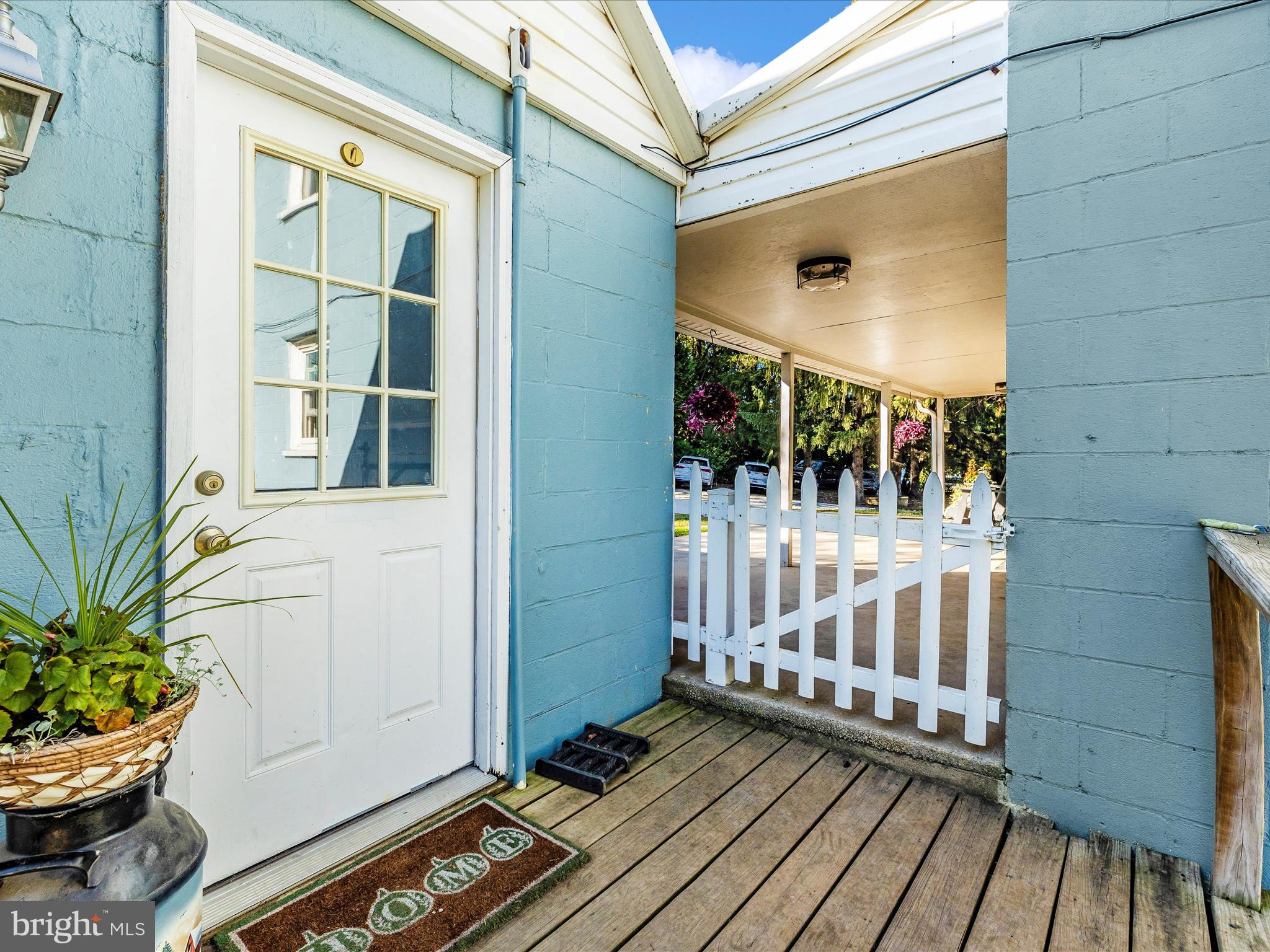 22705 Jefferson Blvd