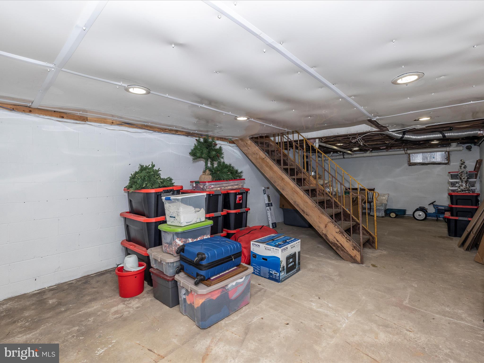 22705 Jefferson Blvd