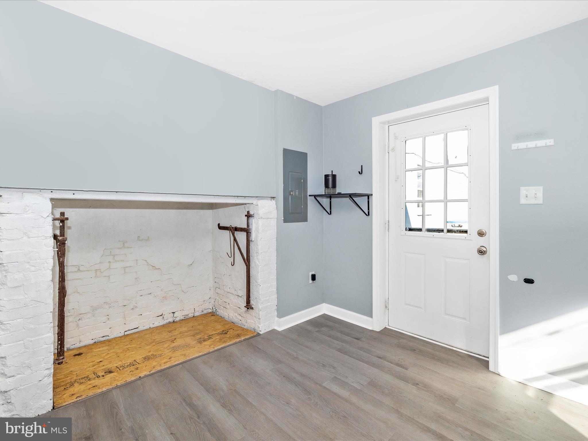 22705 Jefferson Blvd