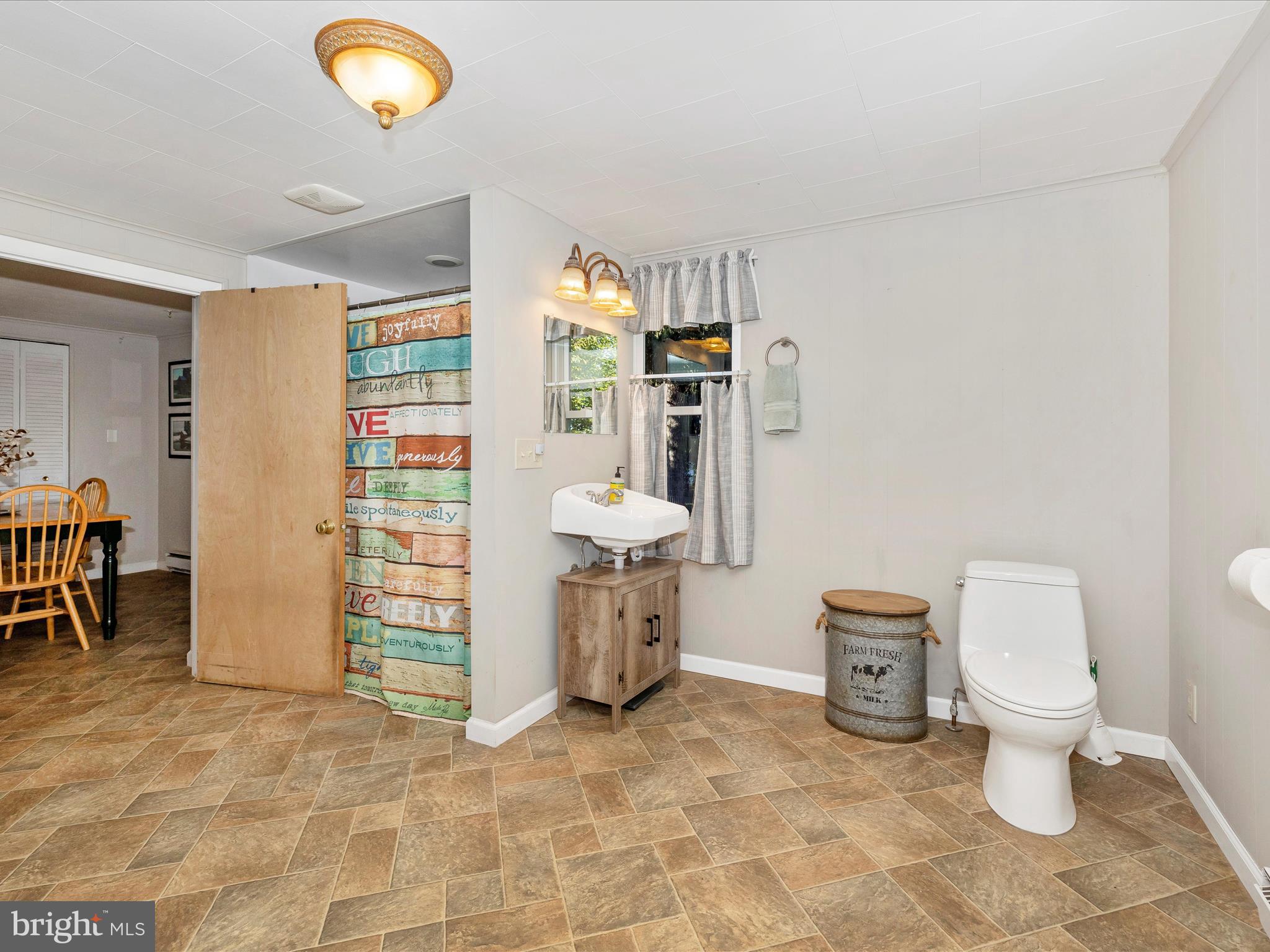 22705 Jefferson Blvd