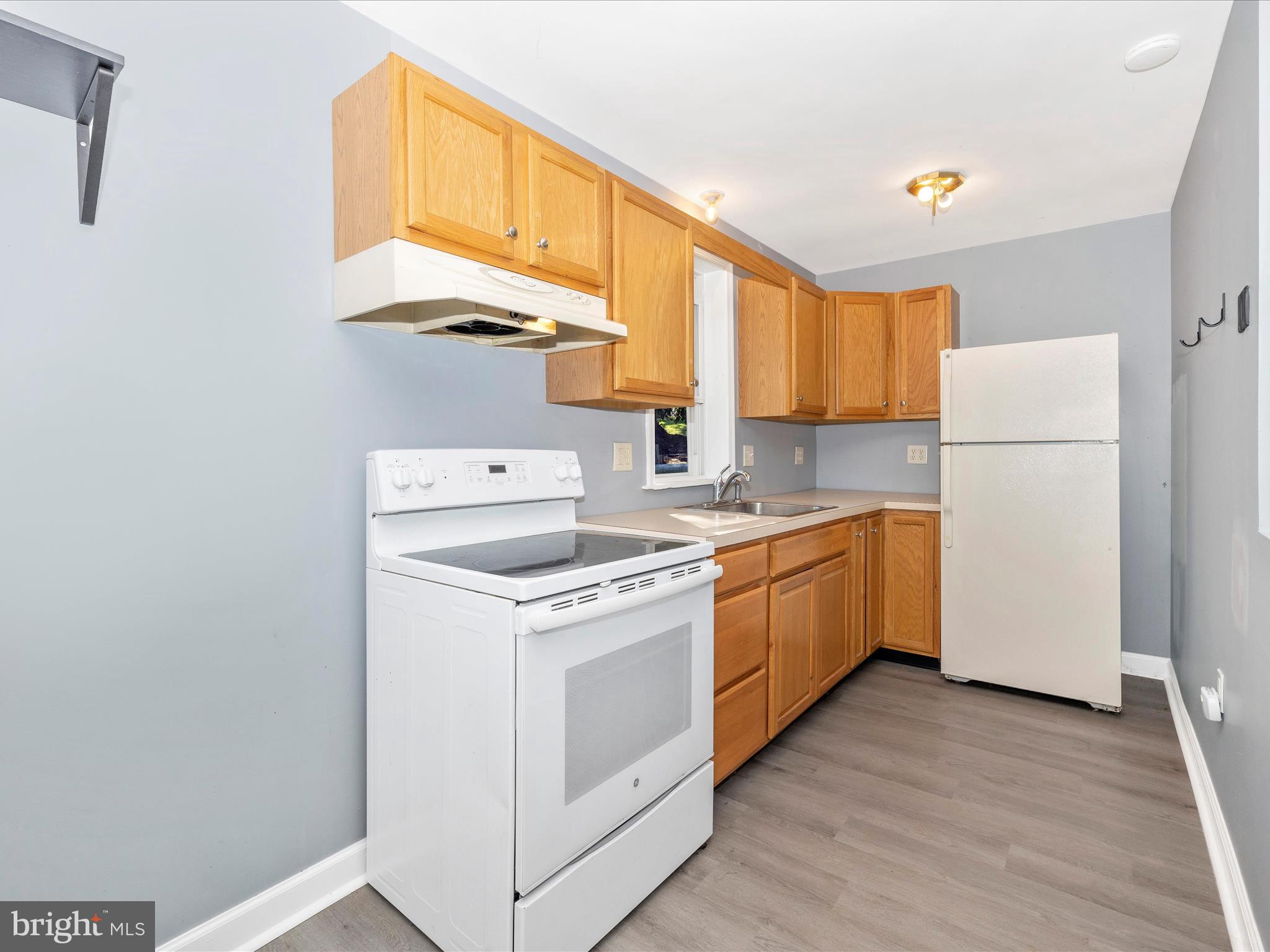 22705 Jefferson Blvd