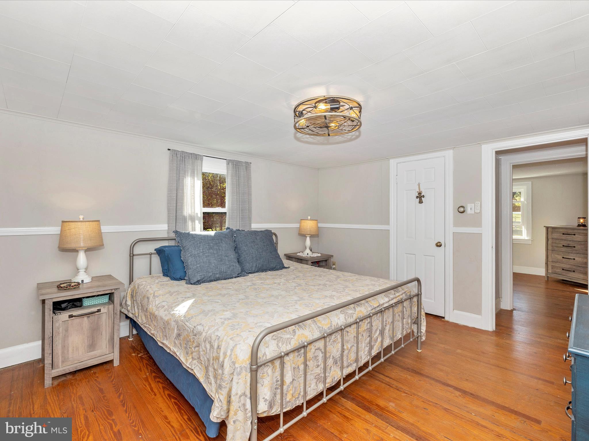 22705 Jefferson Blvd