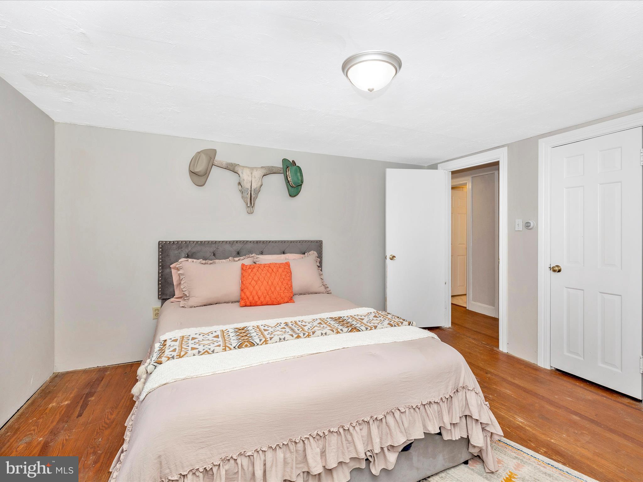 22705 Jefferson Blvd