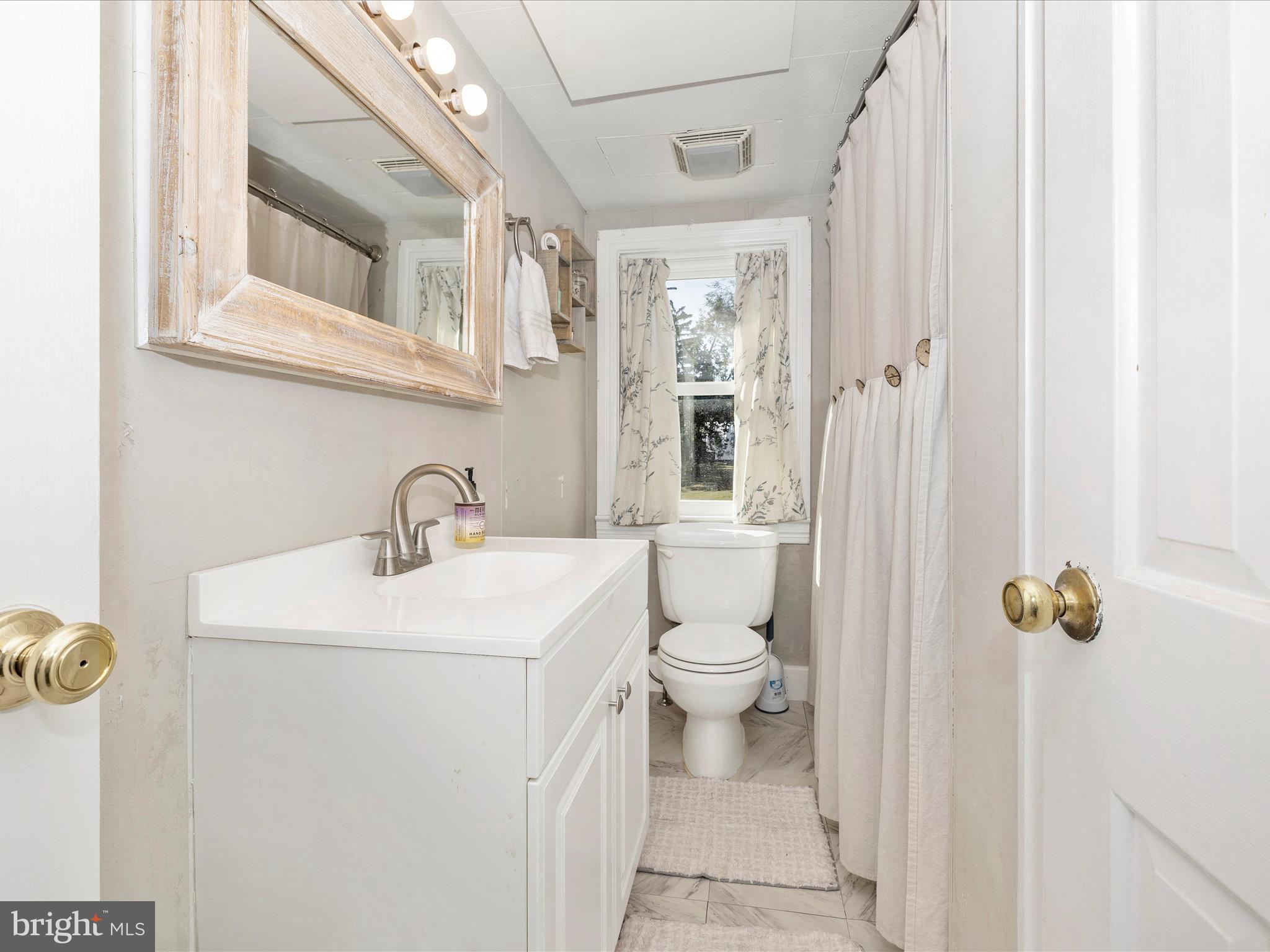 22705 Jefferson Blvd