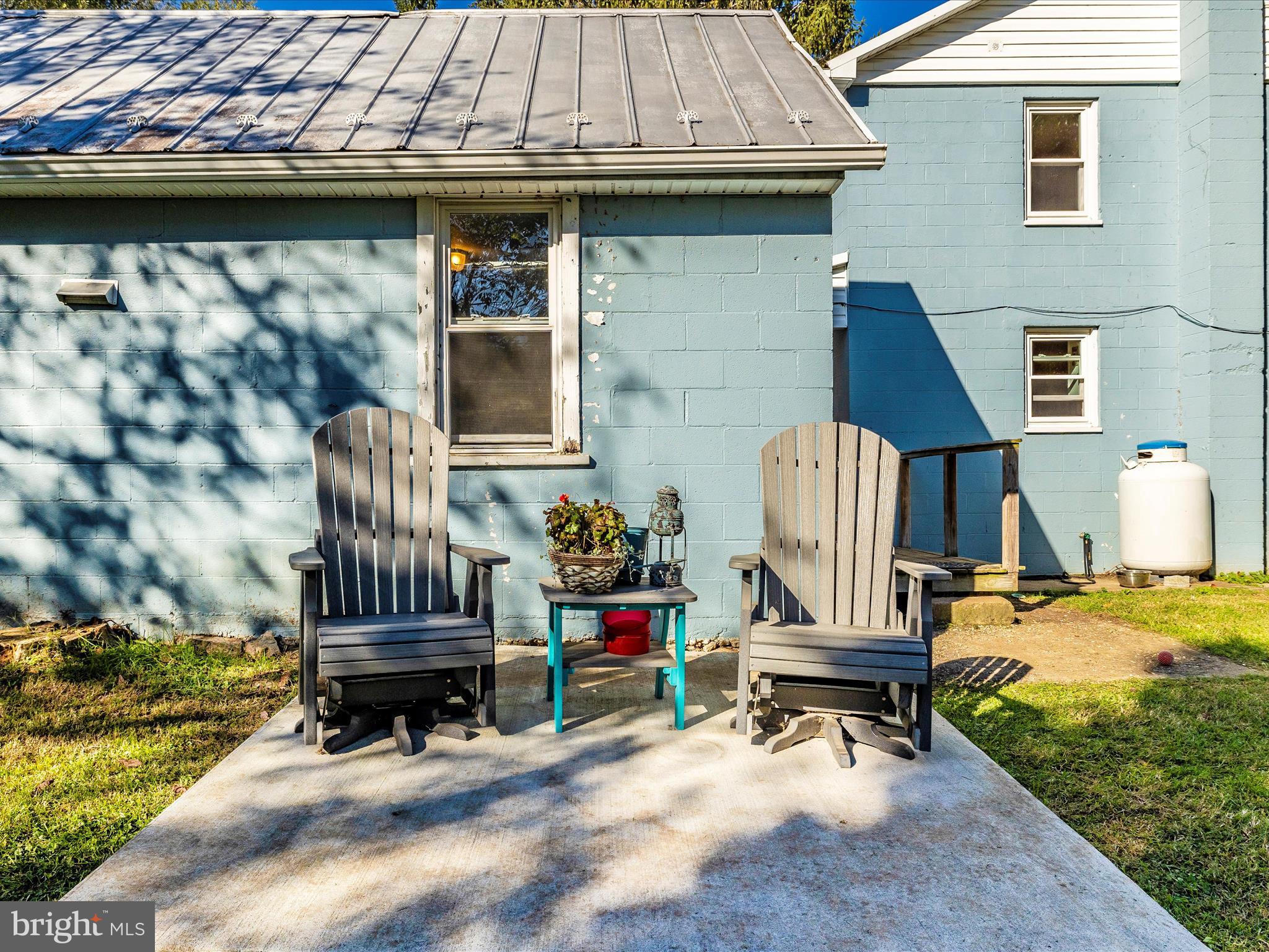 22705 Jefferson Blvd