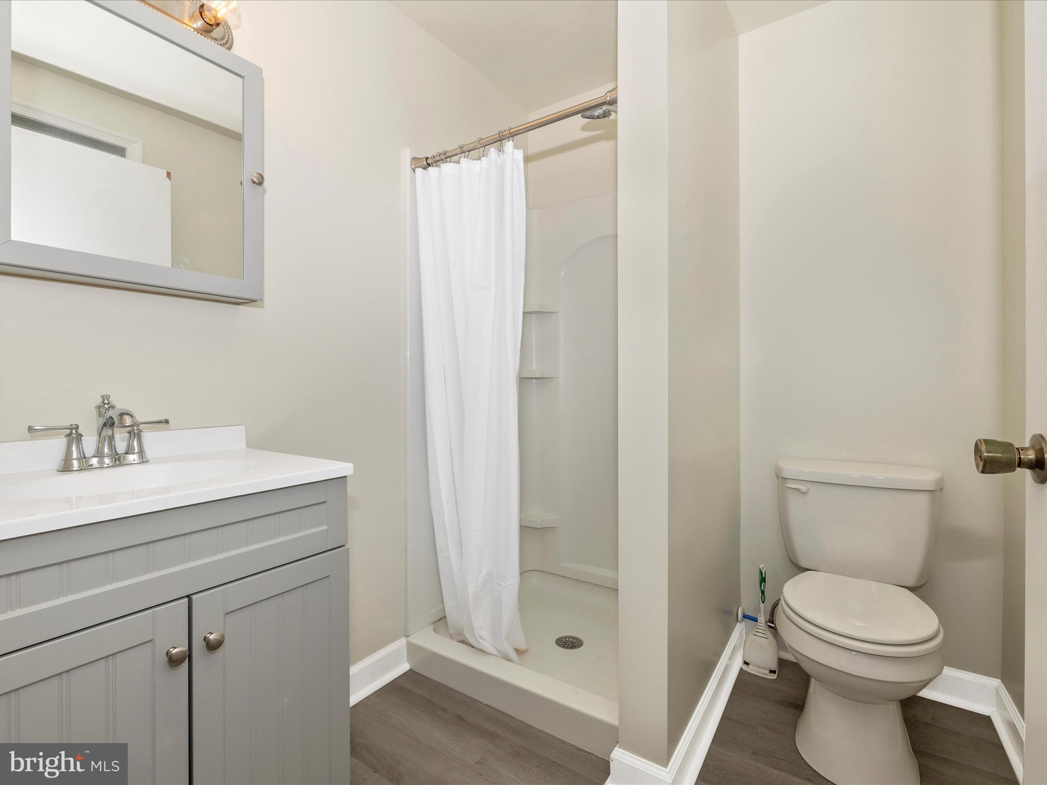 22705 Jefferson Blvd