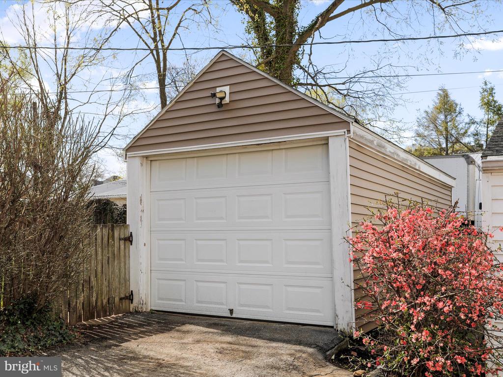 570 Dunn Irvin Dr
