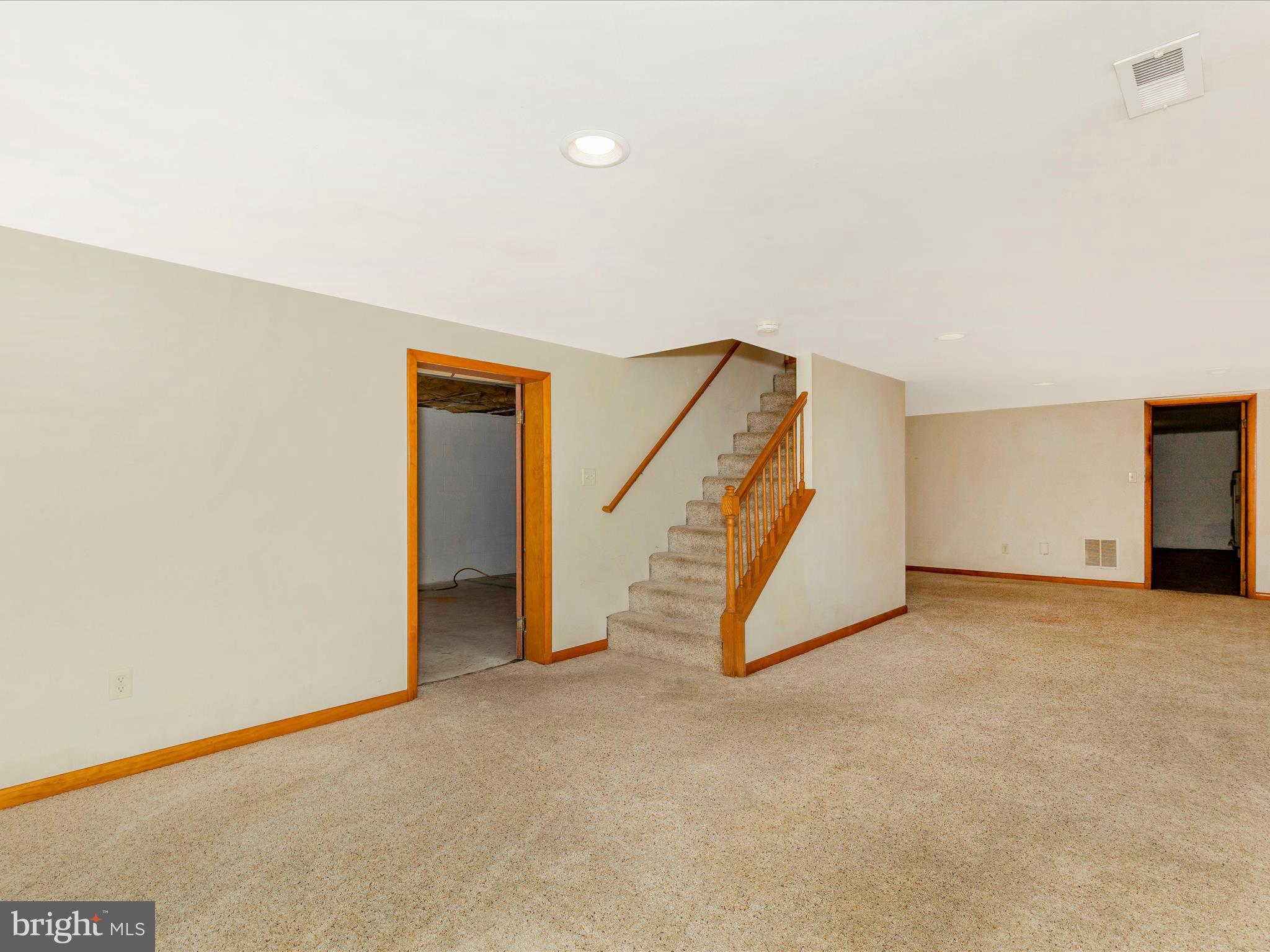 5103 Woodstock Ln