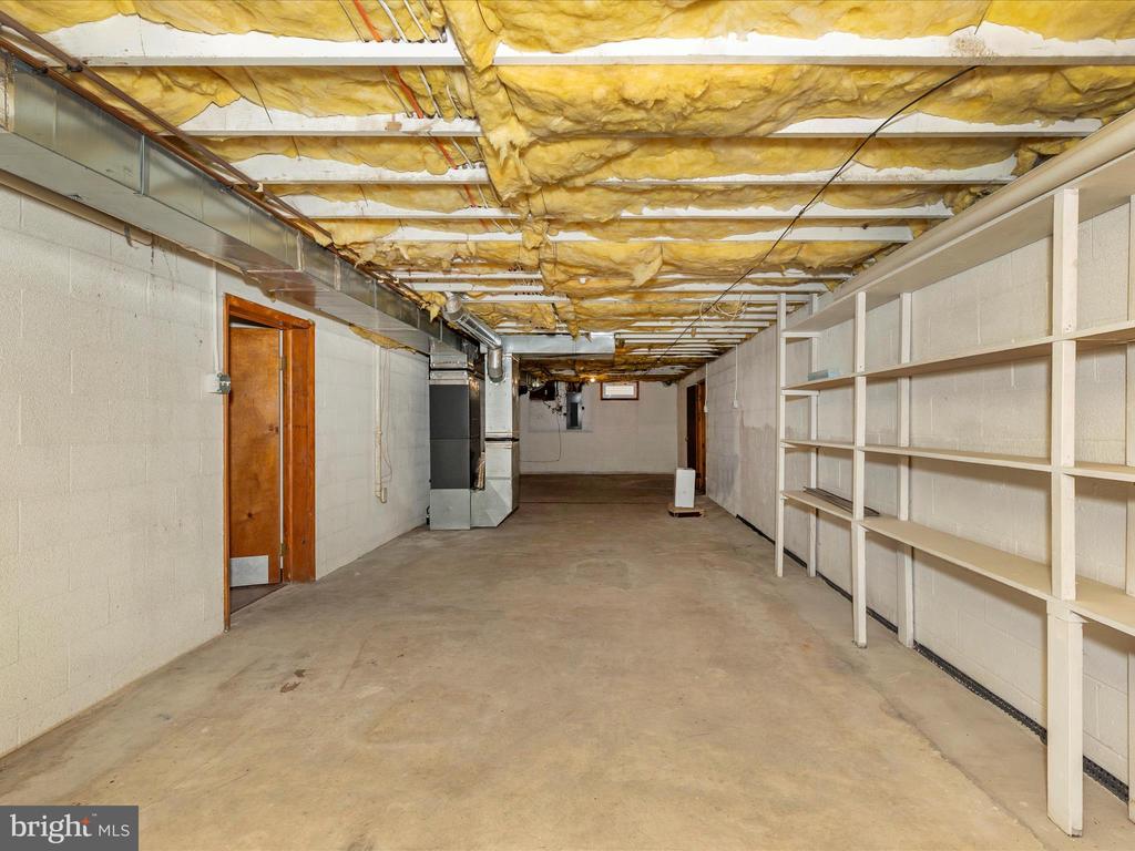 5103 Woodstock Ln