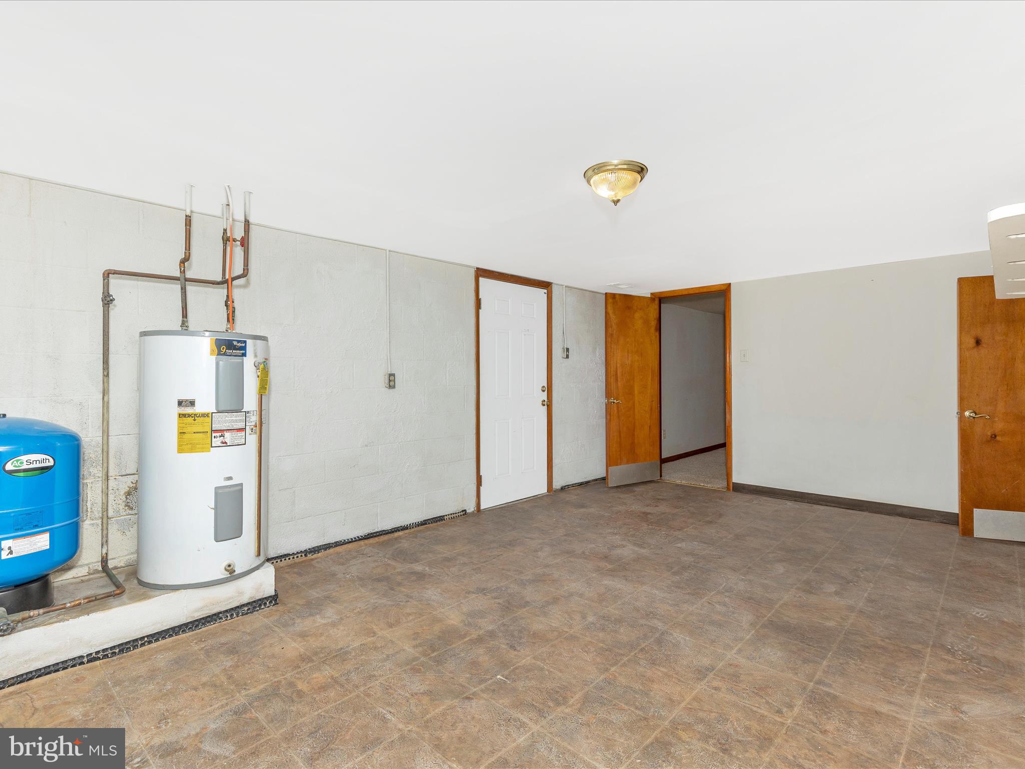 5103 Woodstock Ln