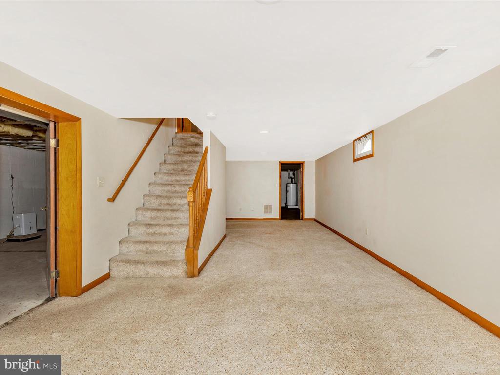 5103 Woodstock Ln