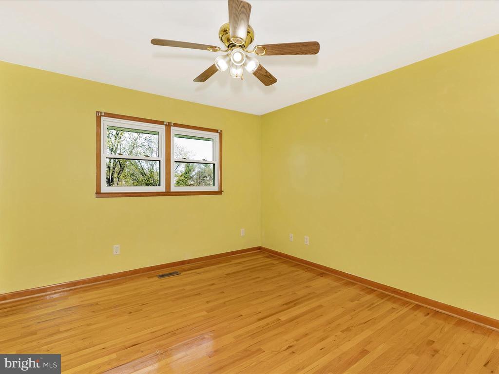 5103 Woodstock Ln