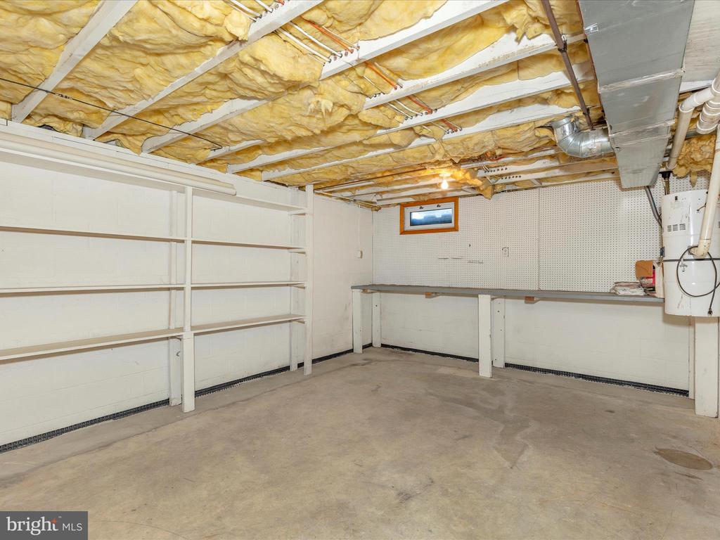 5103 Woodstock Ln