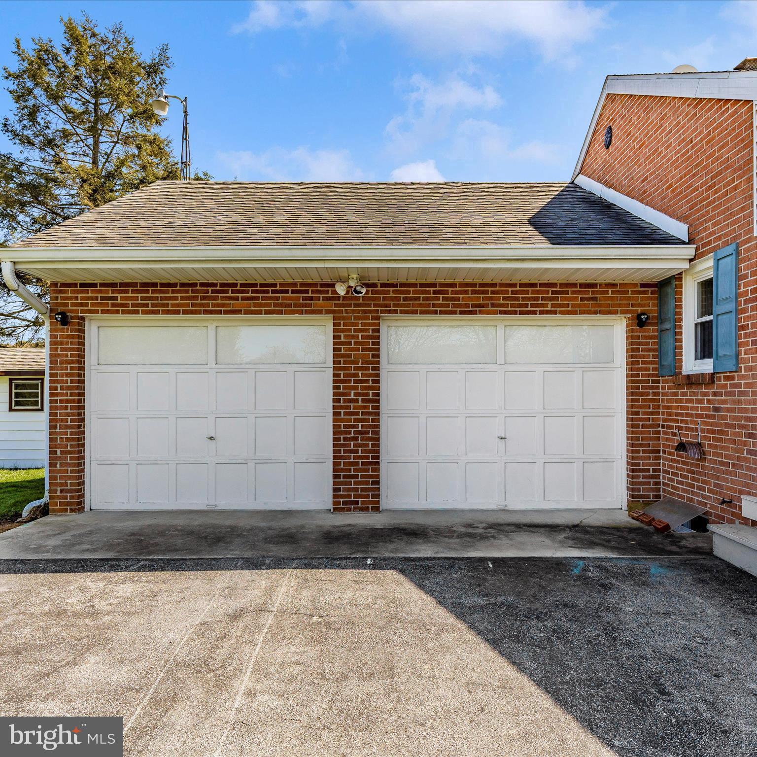 5103 Woodstock Ln