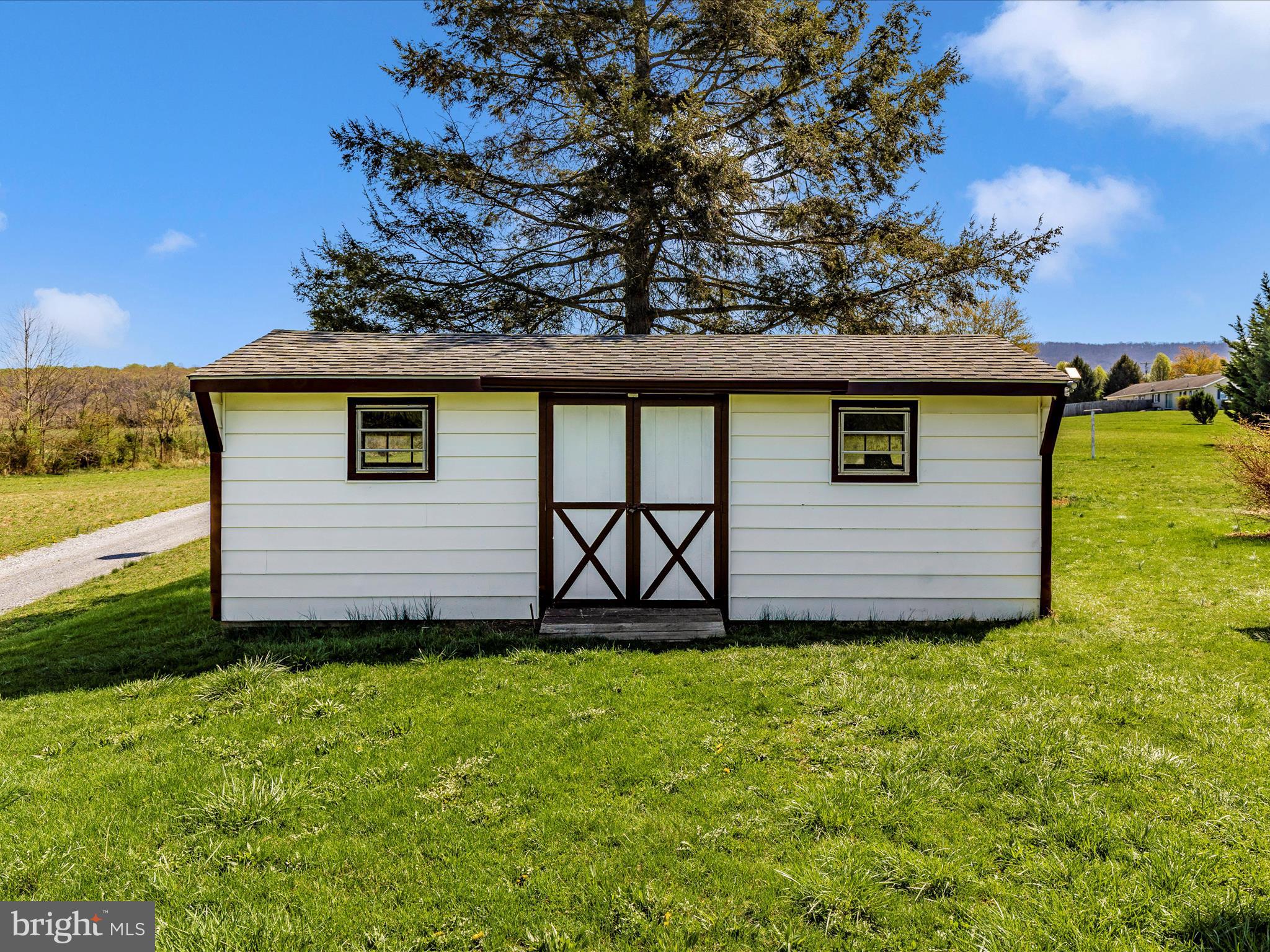 5103 Woodstock Ln