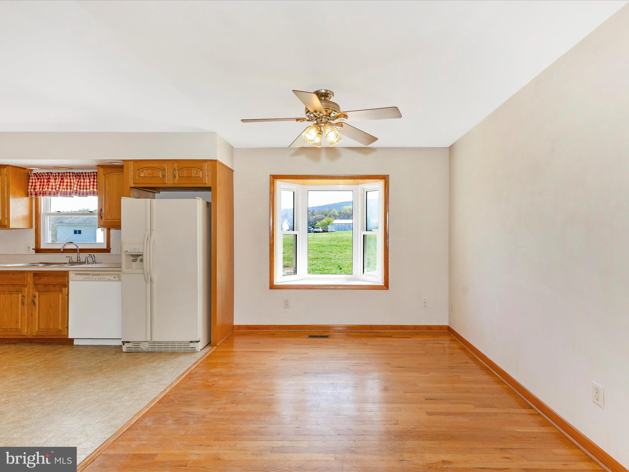5103 Woodstock Ln
