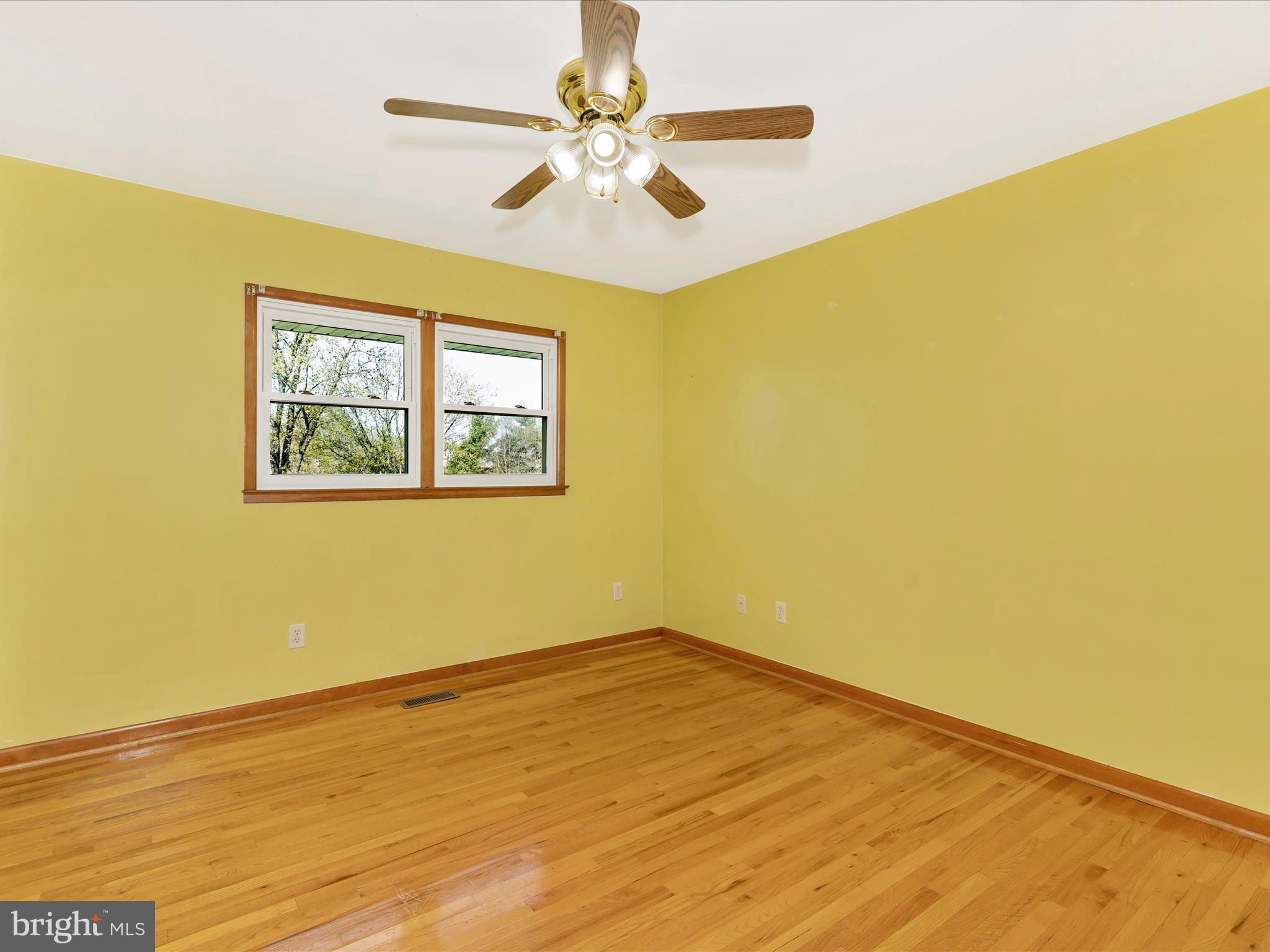 5103 Woodstock Ln