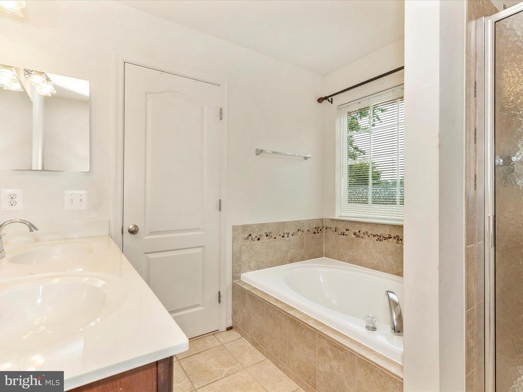 18001 Cavalier Ct