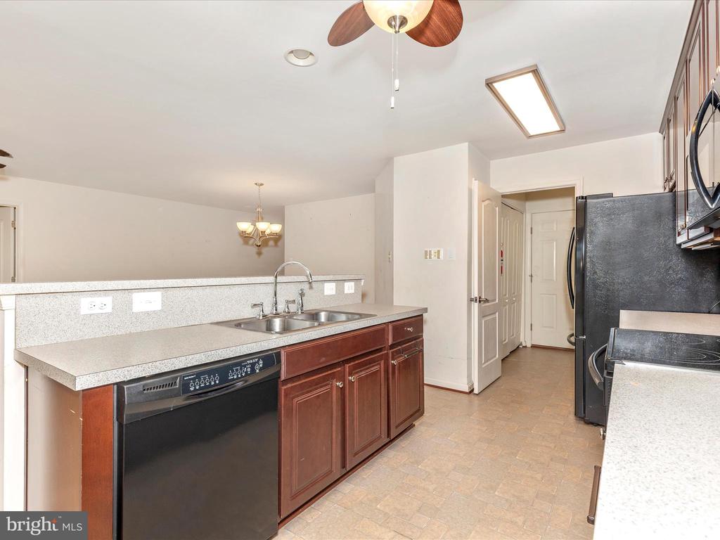 18001 Cavalier Ct