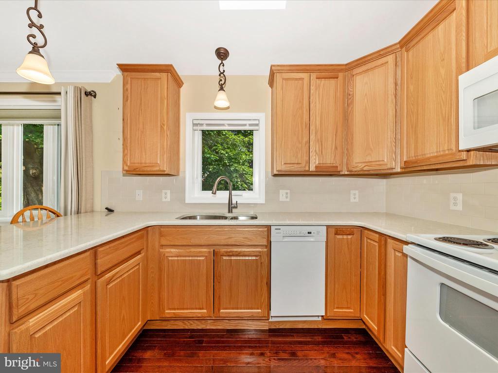22028 Beaverbrook Dr