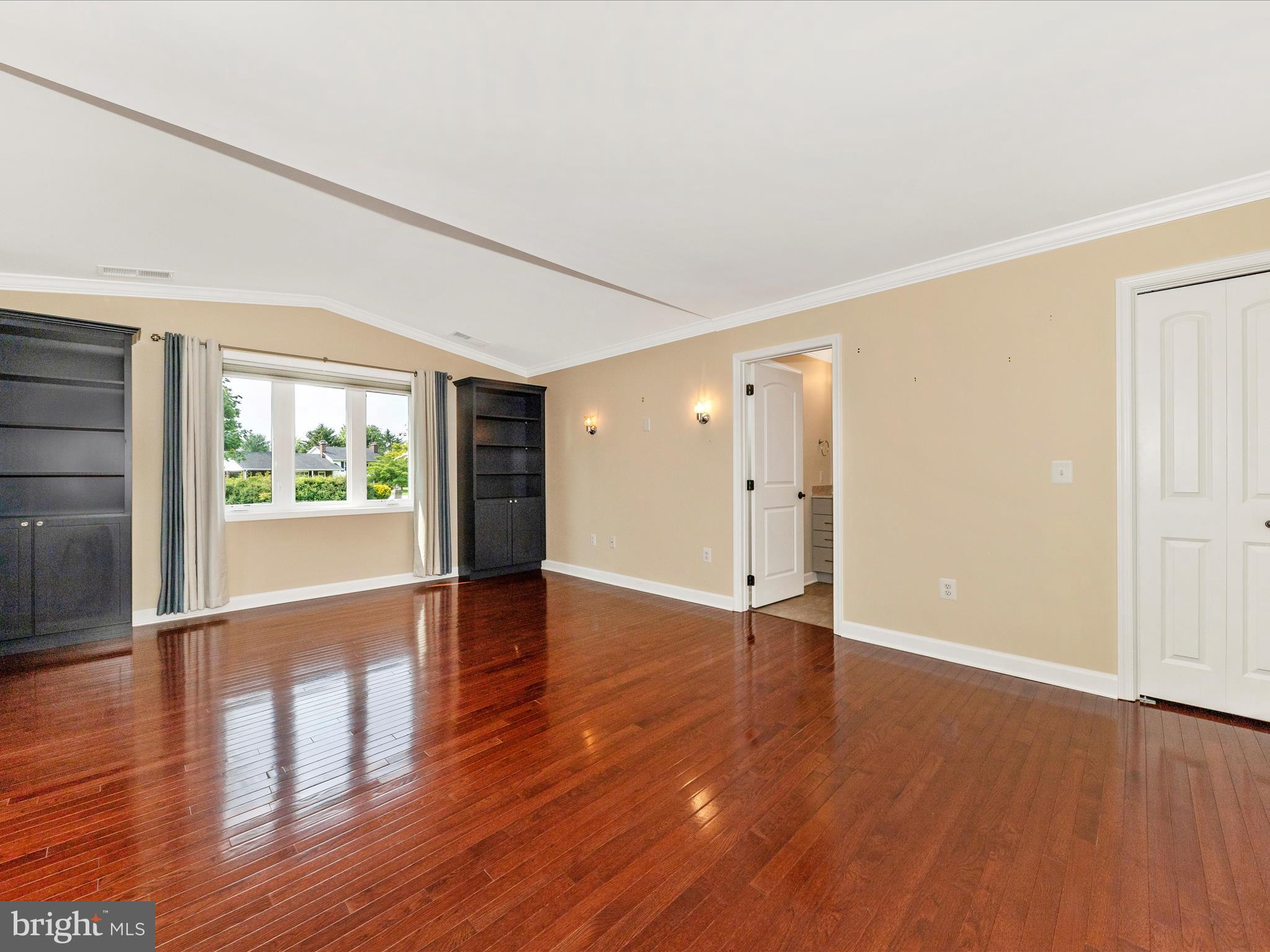 22028 Beaverbrook Dr