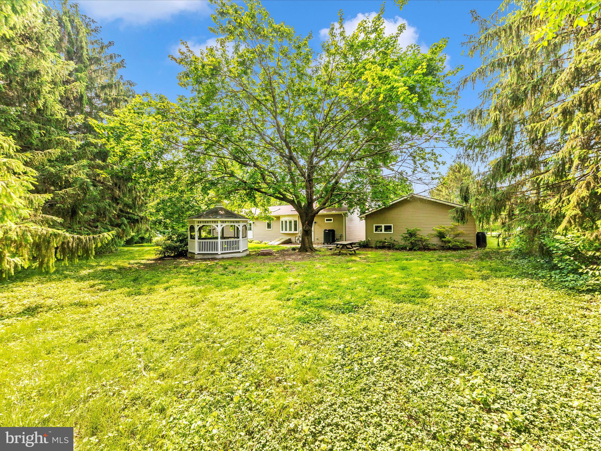 22028 Beaverbrook Dr