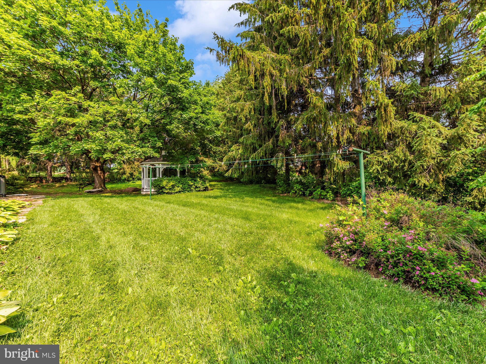 22028 Beaverbrook Dr