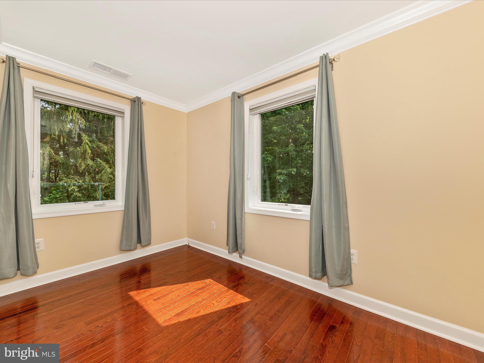 22028 Beaverbrook Dr