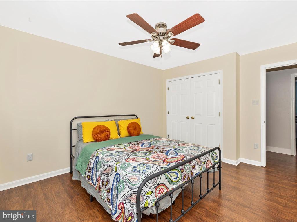 1926 Londontowne Dr