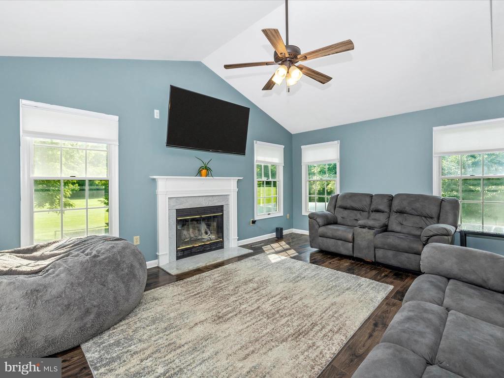 1926 Londontowne Dr