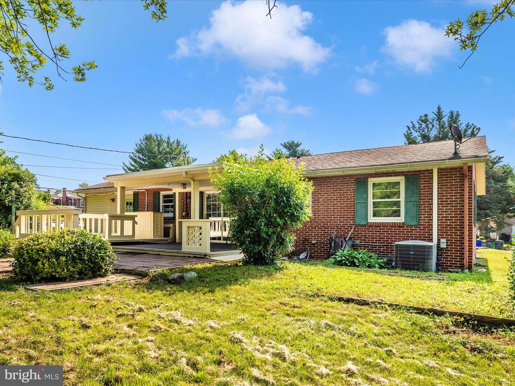 229 Division Ave
