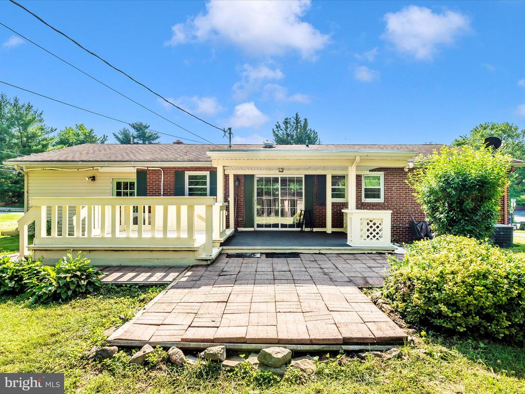 229 Division Ave