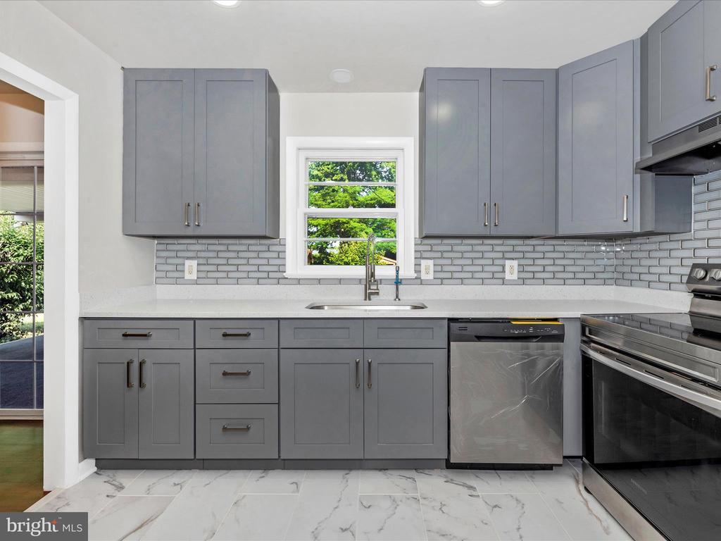 229 Division Ave