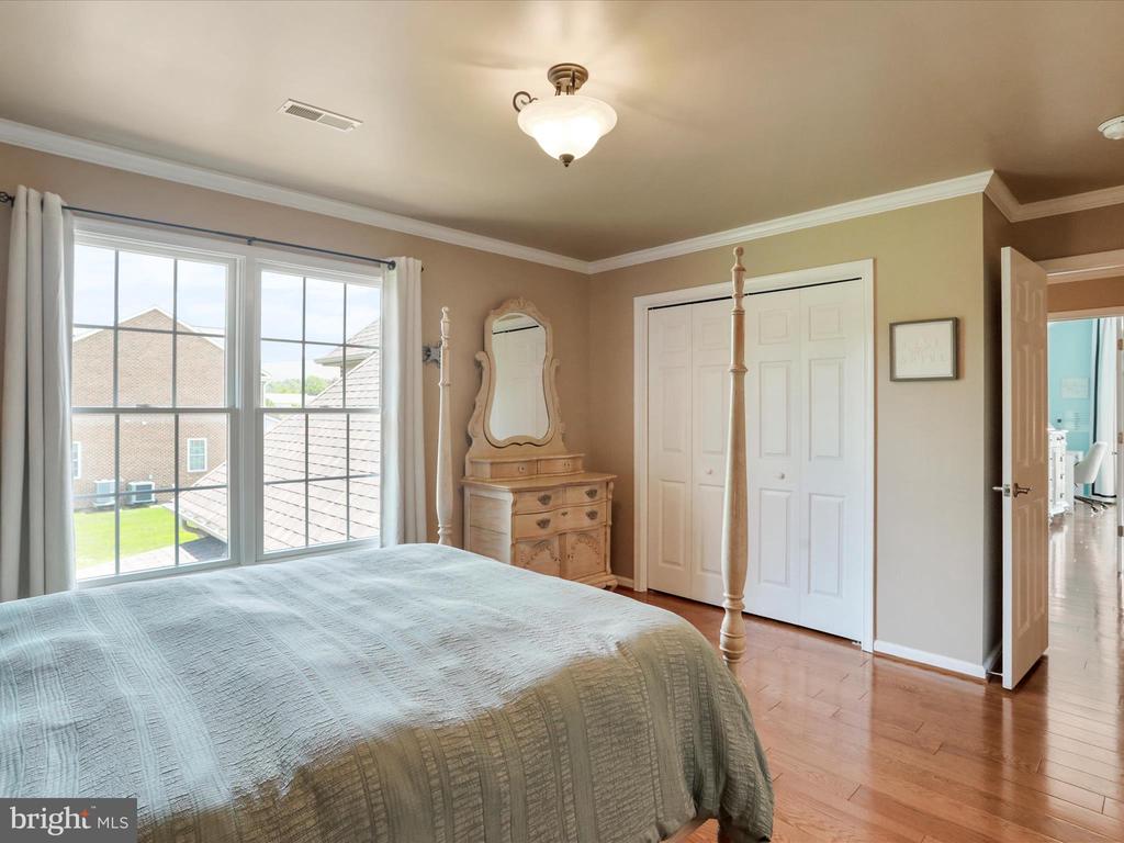 22124 WHITESTONE COURT