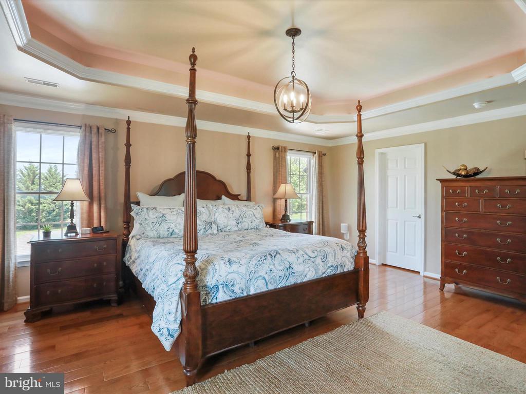 22124 WHITESTONE COURT