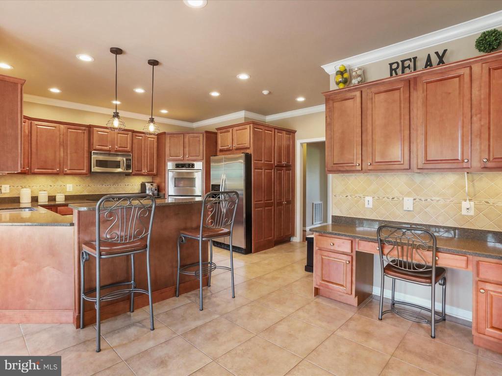 22124 WHITESTONE COURT