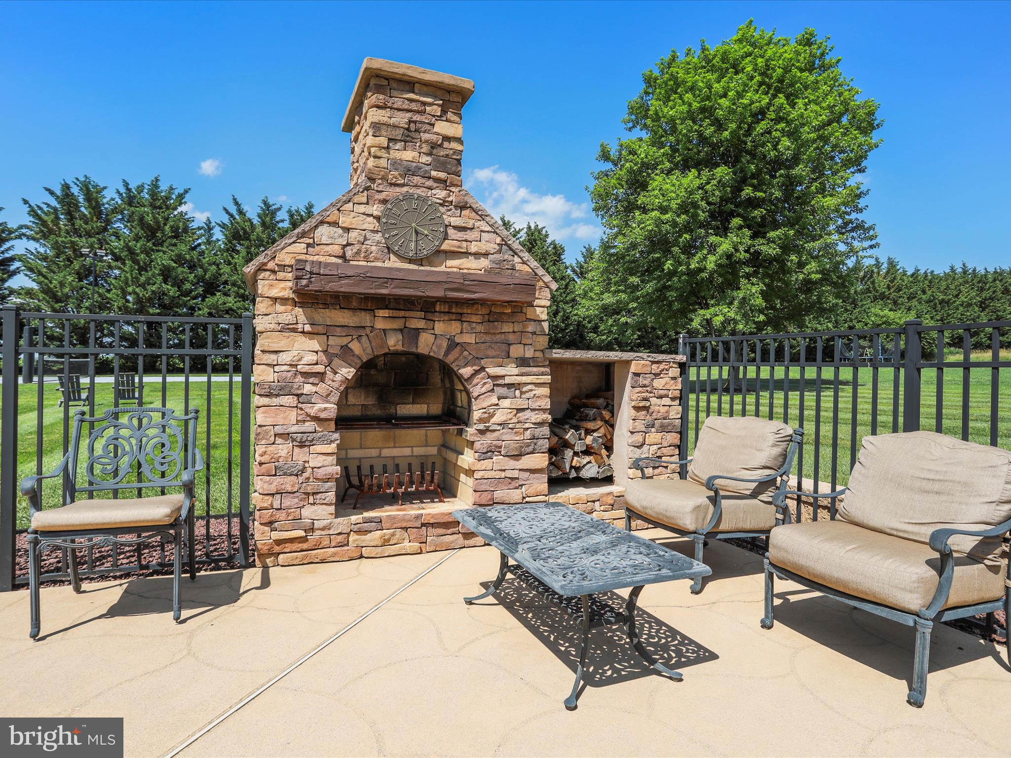 22124 WHITESTONE COURT