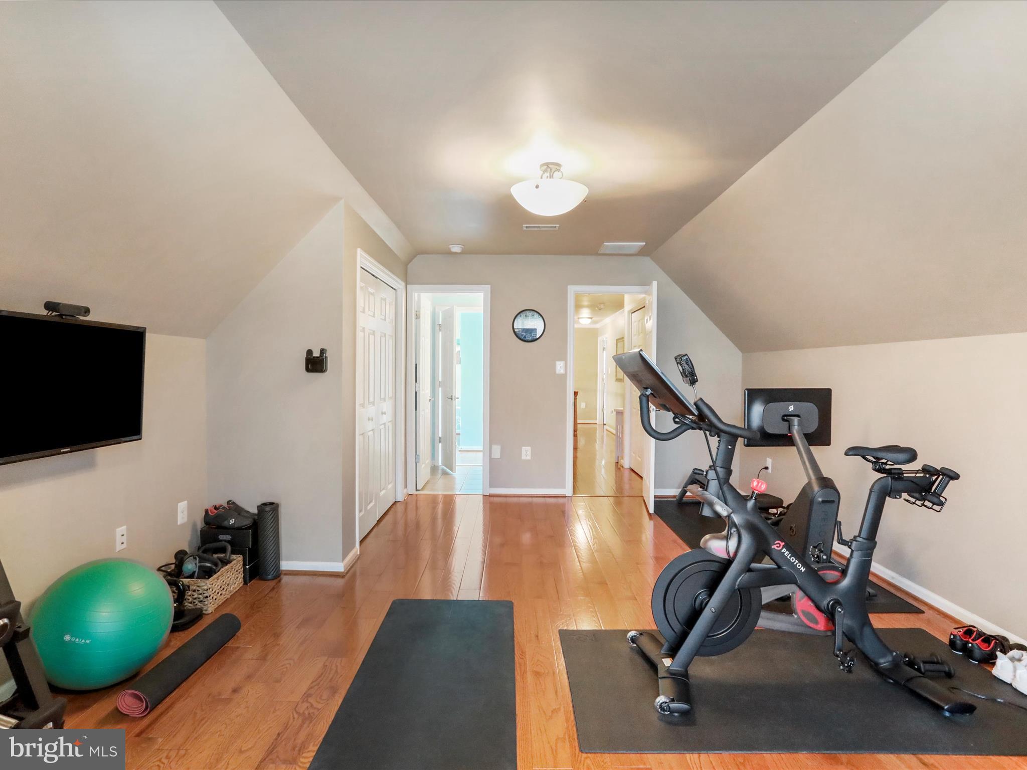 22124 WHITESTONE COURT