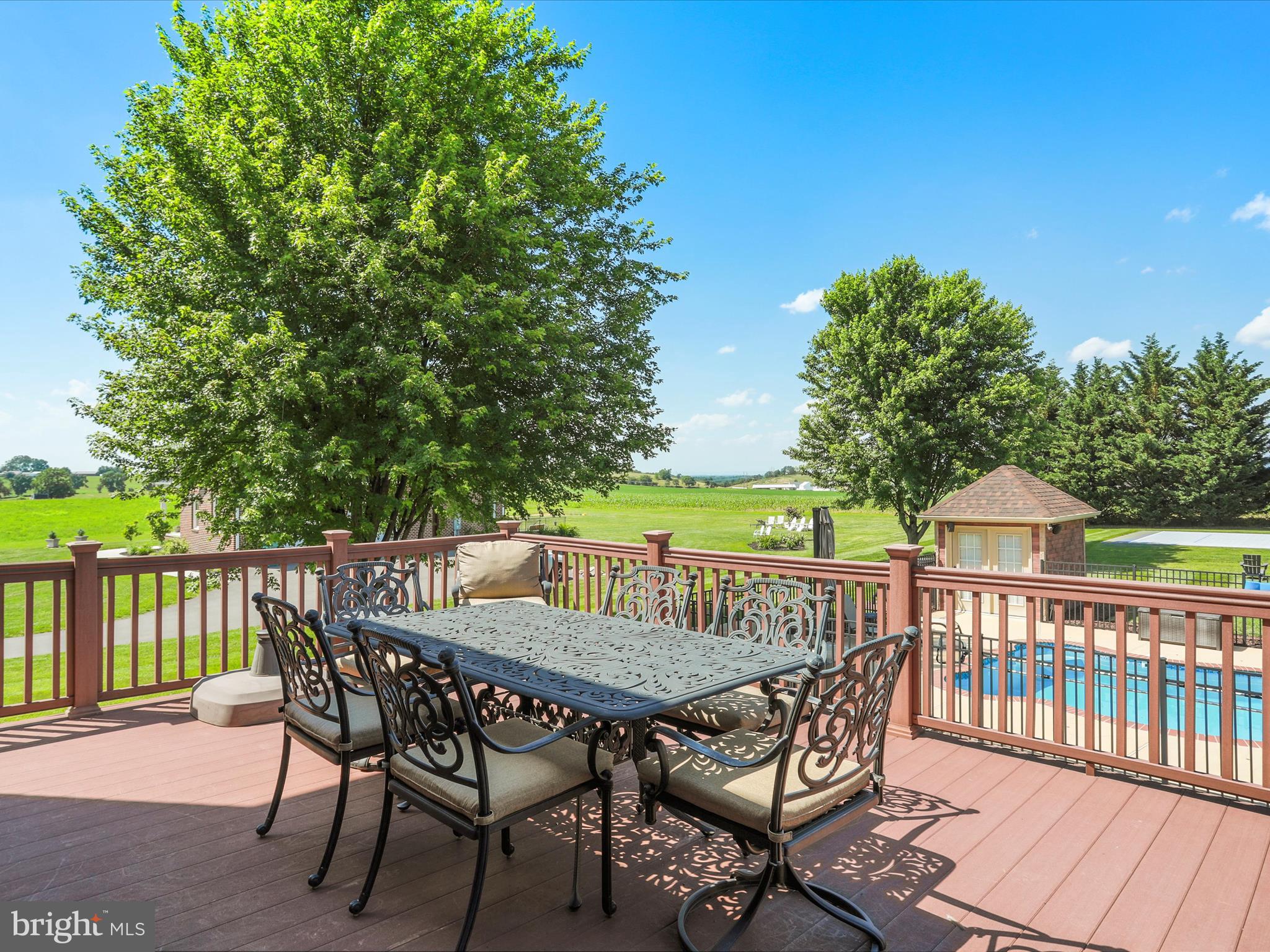 22124 WHITESTONE COURT