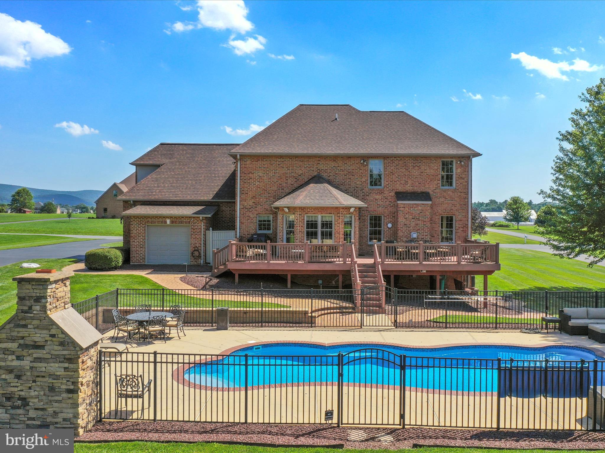 22124 WHITESTONE COURT