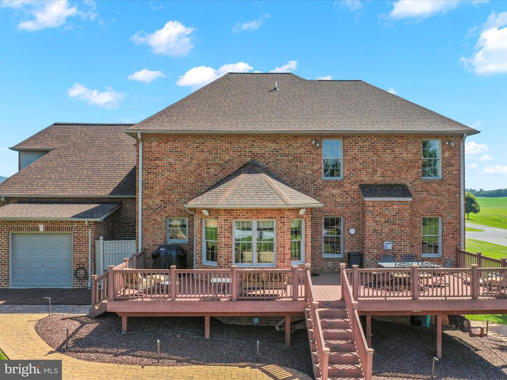 22124 WHITESTONE COURT