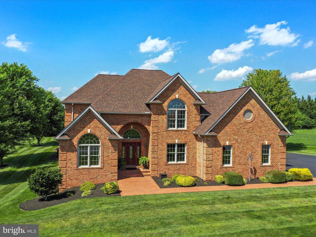 22124 WHITESTONE COURT