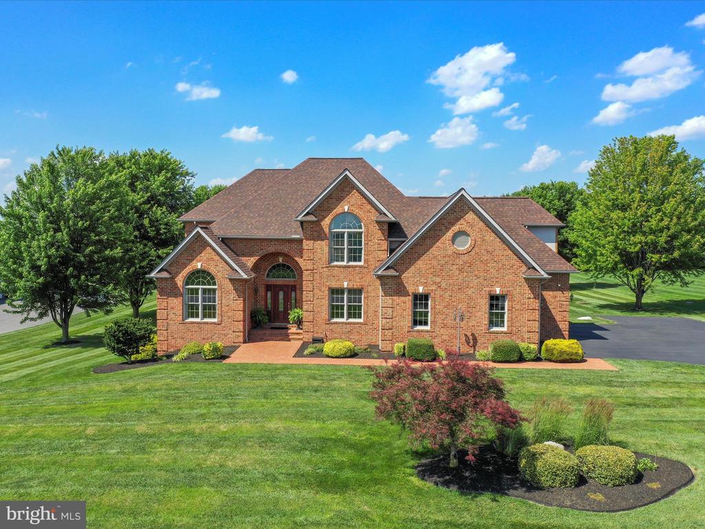 22124 WHITESTONE COURT