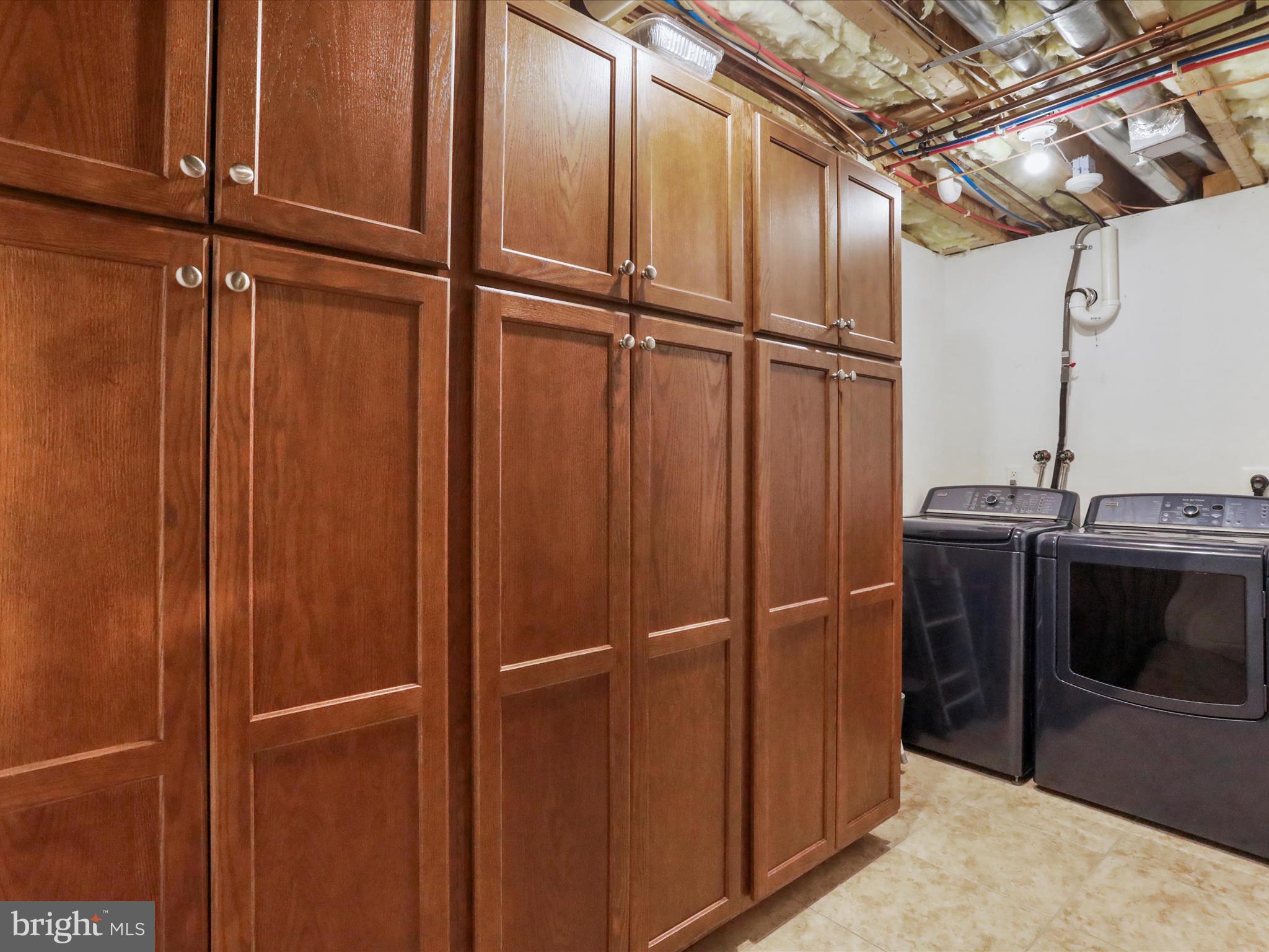 22124 WHITESTONE COURT