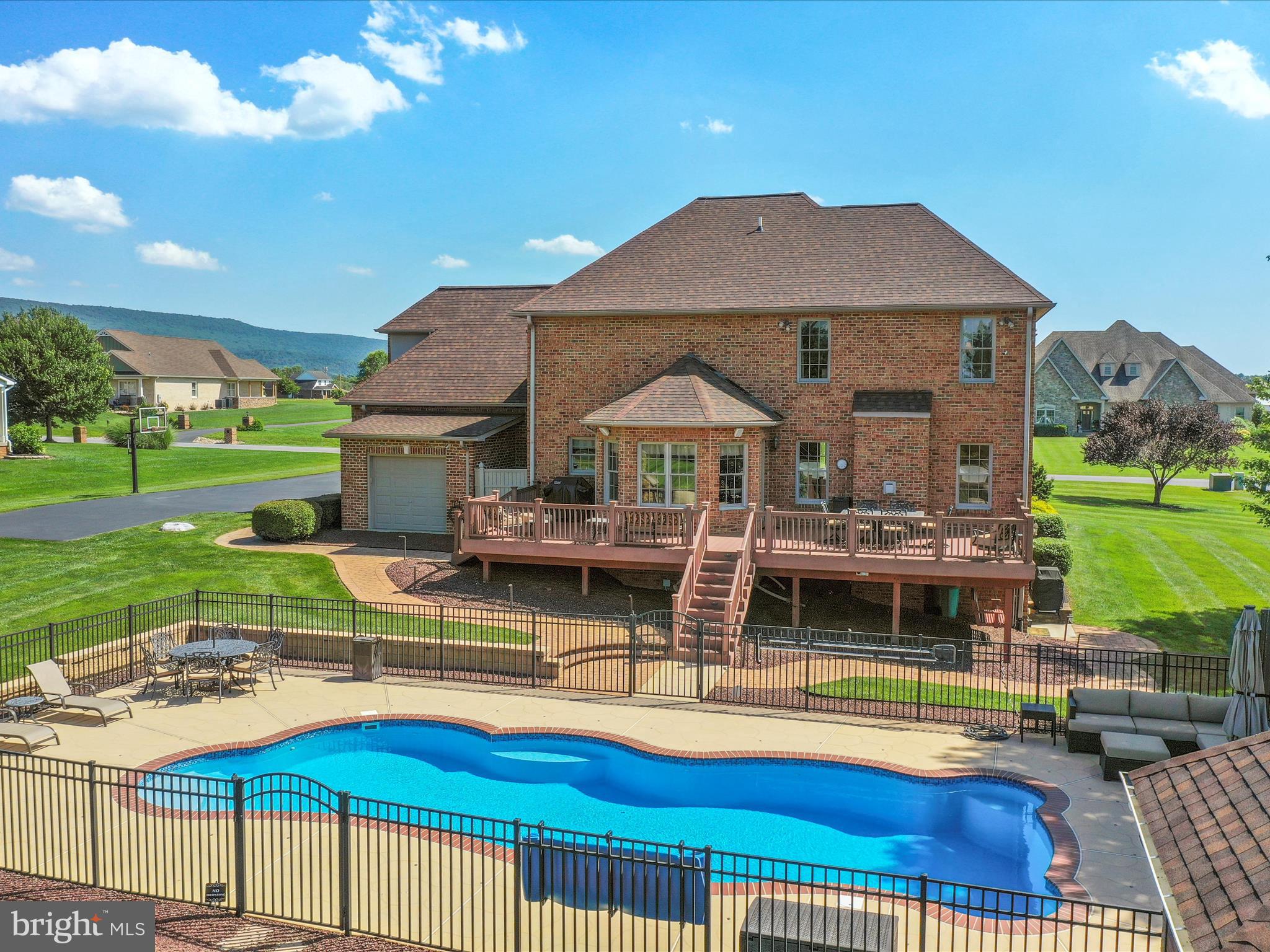 22124 WHITESTONE COURT