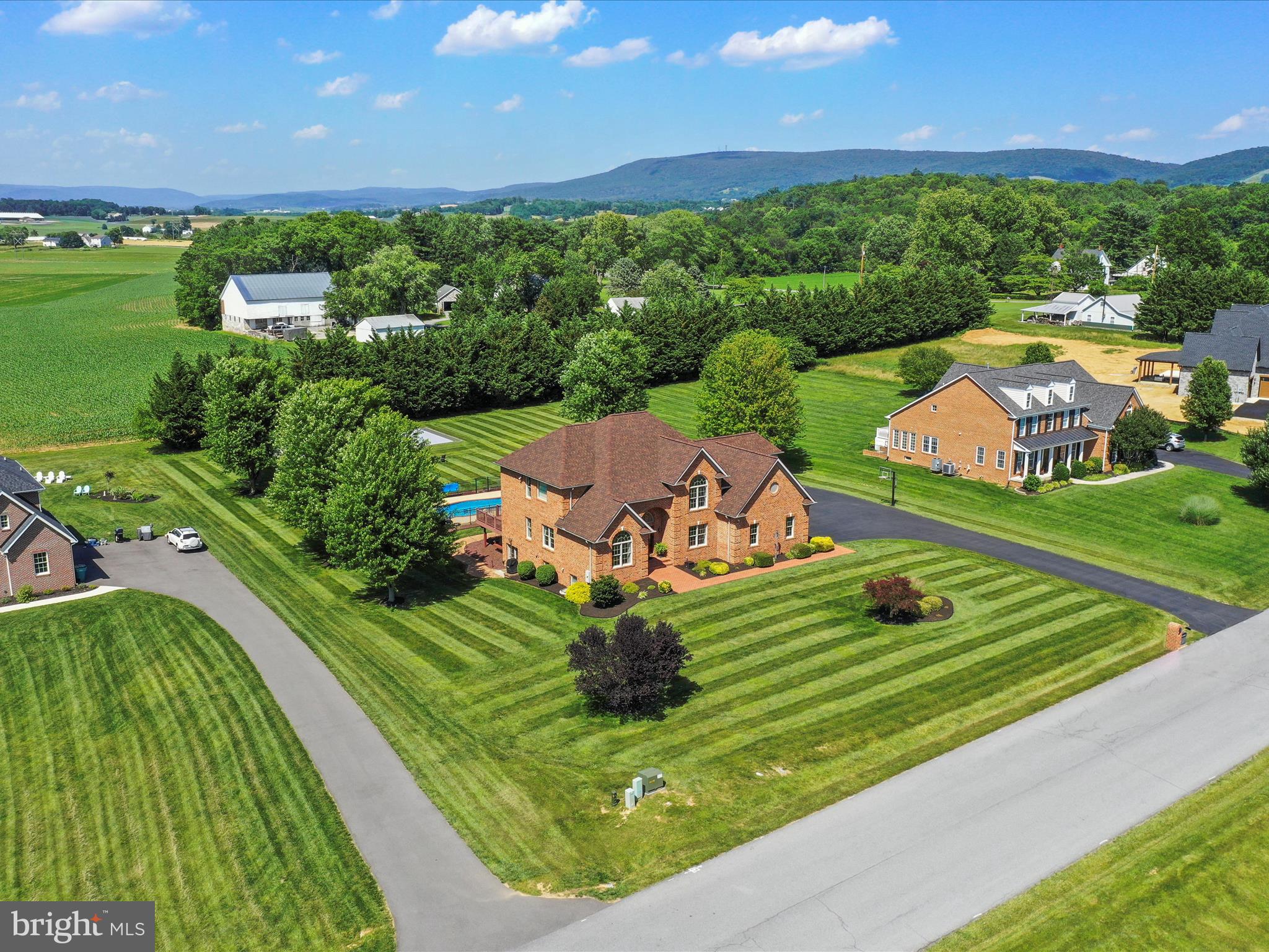 22124 WHITESTONE COURT